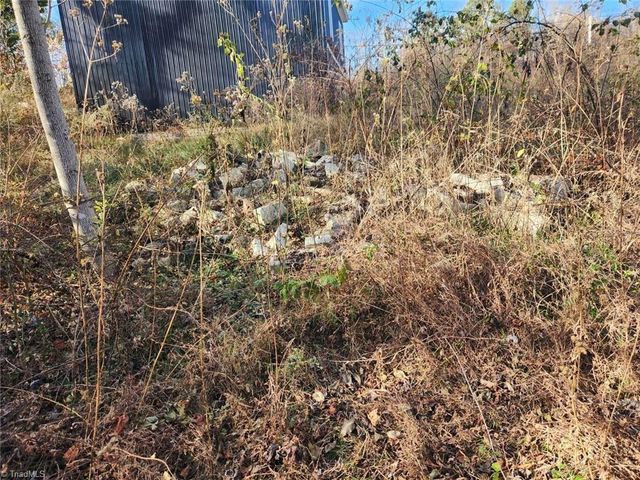 108 Luther Ridge Lane, Mount Airy, NC 27030