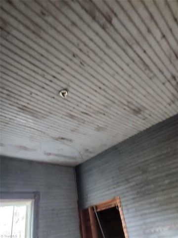 108 Luther Ridge Lane, Mount Airy, NC 27030