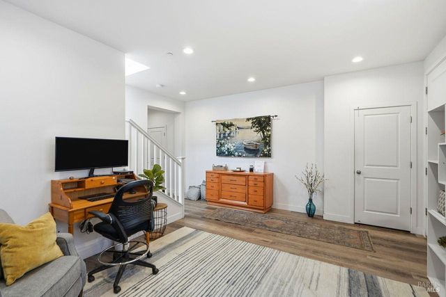 1617 Sorrel St, Santa Rosa, CA 95403