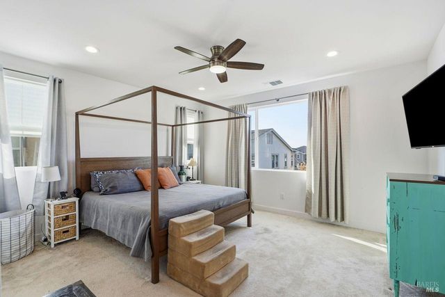 1617 Sorrel St, Santa Rosa, CA 95403