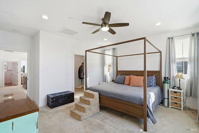 1617 Sorrel St, Santa Rosa, CA 95403