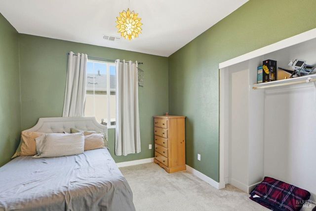 1617 Sorrel St, Santa Rosa, CA 95403