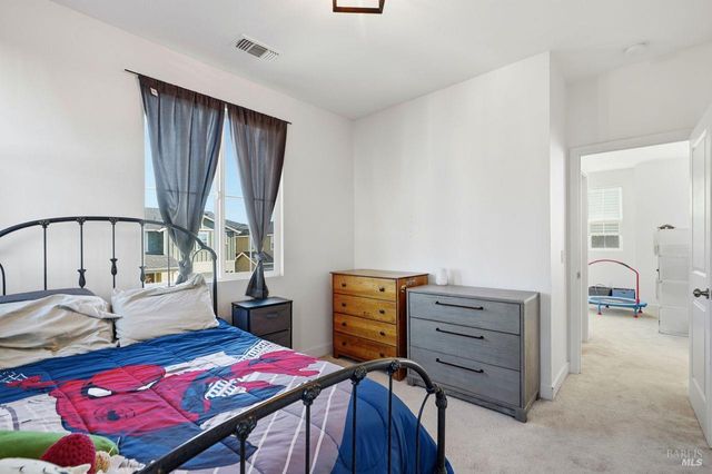 1617 Sorrel St, Santa Rosa, CA 95403