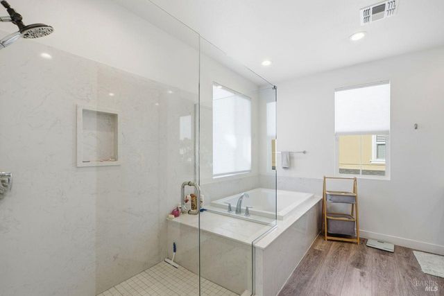 1617 Sorrel St, Santa Rosa, CA 95403