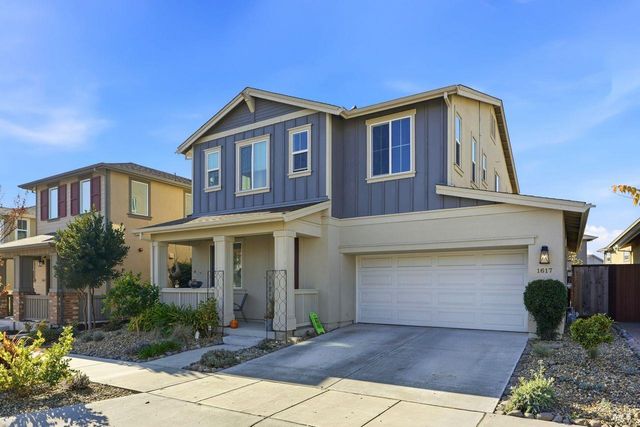 1617 Sorrel St, Santa Rosa, CA 95403