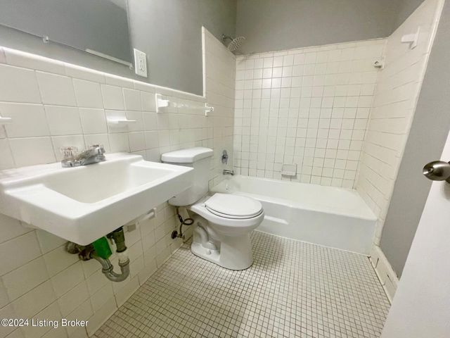 3409 Prestwood Dr, 2, Louisville, KY 40219