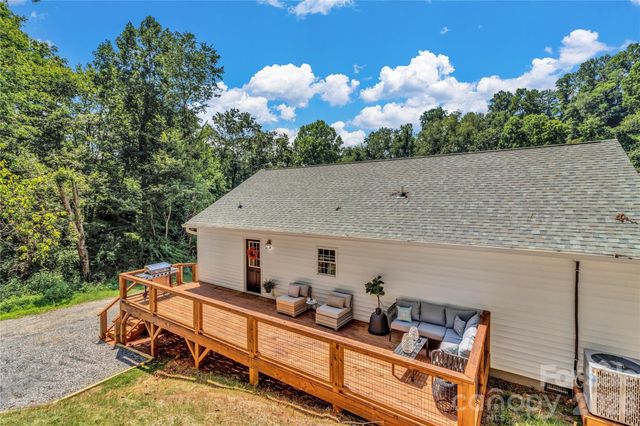 21 Carolinda Lane, Waynesville, NC 28786