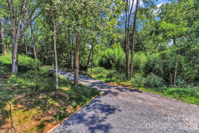 21 Carolinda Lane, Waynesville, NC 28786