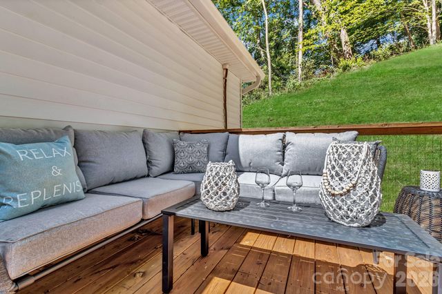 21 Carolinda Lane, Waynesville, NC 28786