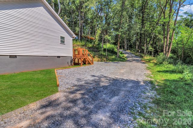 21 Carolinda Lane, Waynesville, NC 28786
