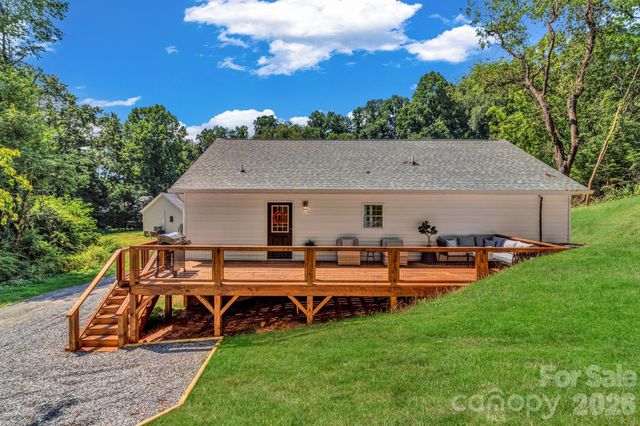21 Carolinda Lane, Waynesville, NC 28786