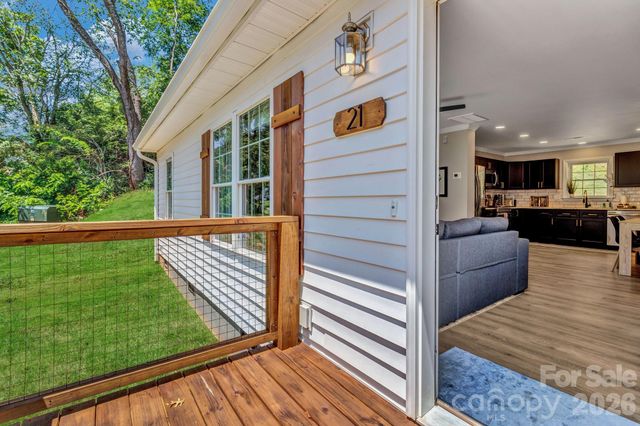 21 Carolinda Lane, Waynesville, NC 28786