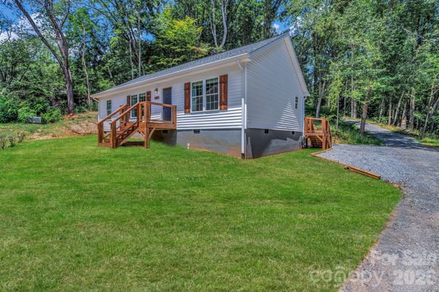 21 Carolinda Lane, Waynesville, NC 28786