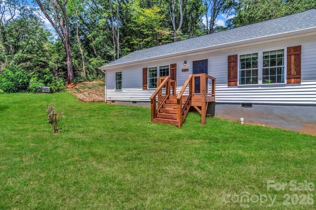 21 Carolinda Lane, Waynesville, NC 28786