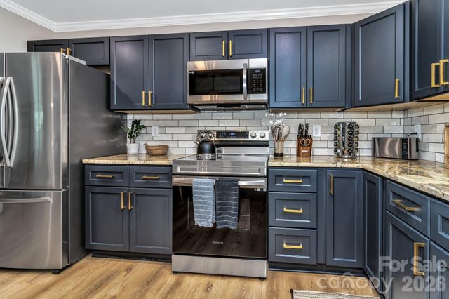 21 Carolinda Lane, Waynesville, NC 28786
