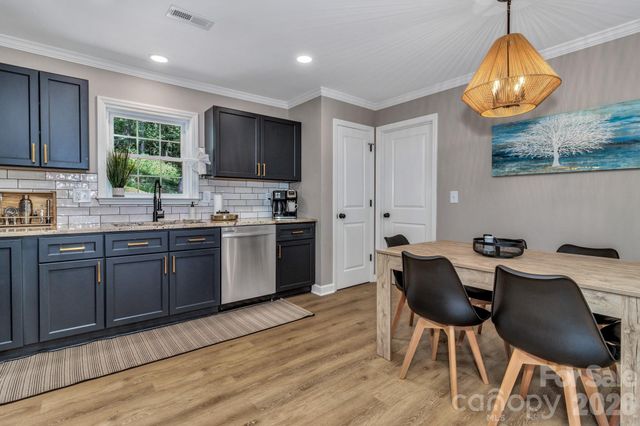 21 Carolinda Lane, Waynesville, NC 28786