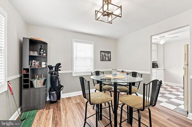 864 QUAINT ST, Secane, PA 19018