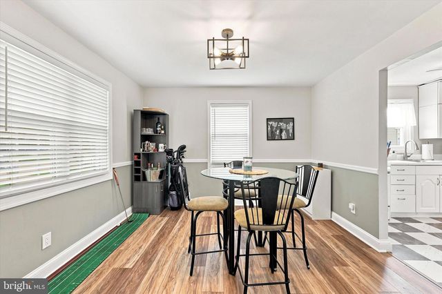 864 QUAINT ST, Secane, PA 19018