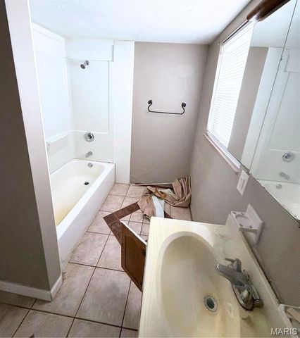 2417 Fair Acres Road, Unincorporated, MO 63136