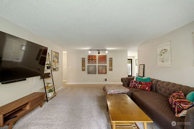 4816 Lupine Lane NW, Silverdale, WA 98383