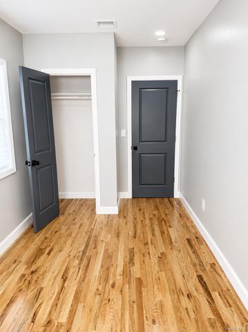34 Frazier Street, Hempstead, NY 11550