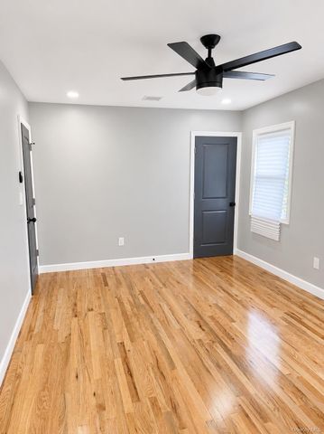 34 Frazier Street, Hempstead, NY 11550