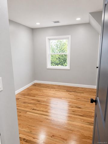 34 Frazier Street, Hempstead, NY 11550