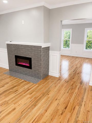 34 Frazier Street, Hempstead, NY 11550