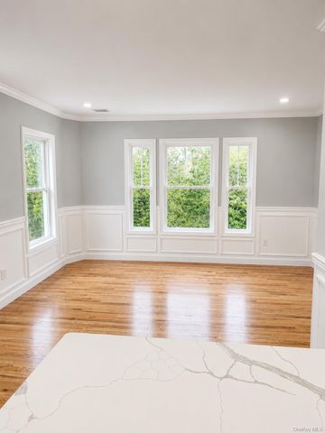 34 Frazier Street, Hempstead, NY 11550