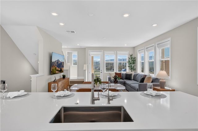 32 Welltree Way, Rancho Mission Viejo, CA 92694