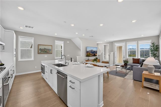 32 Welltree Way, Rancho Mission Viejo, CA 92694
