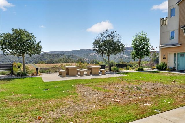 32 Welltree Way, Rancho Mission Viejo, CA 92694
