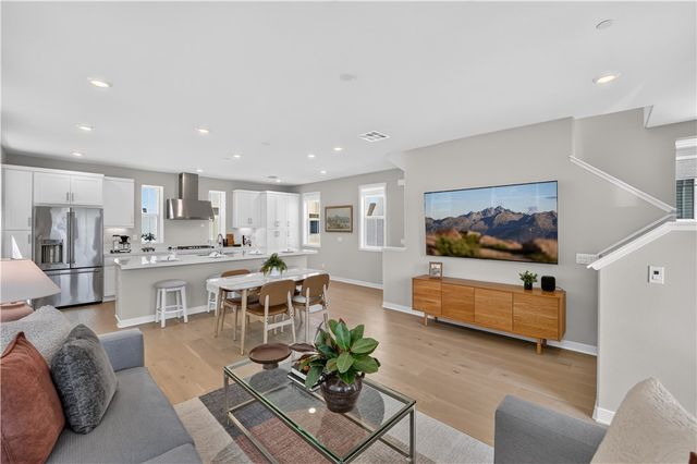 32 Welltree Way, Rancho Mission Viejo, CA 92694