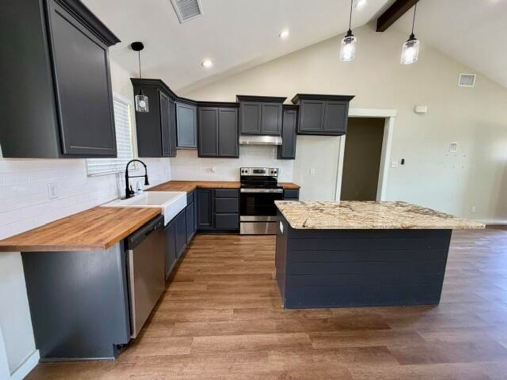 Image 3 of property listing at 2914 Ricks Drive, San Angelo, TX 76905