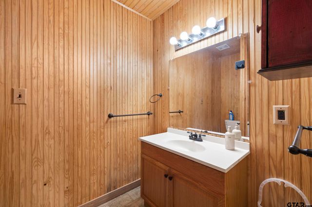 303 Palo Duro St, Scroggins, TX 75480