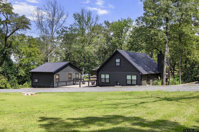 303 Palo Duro St, Scroggins, TX 75480