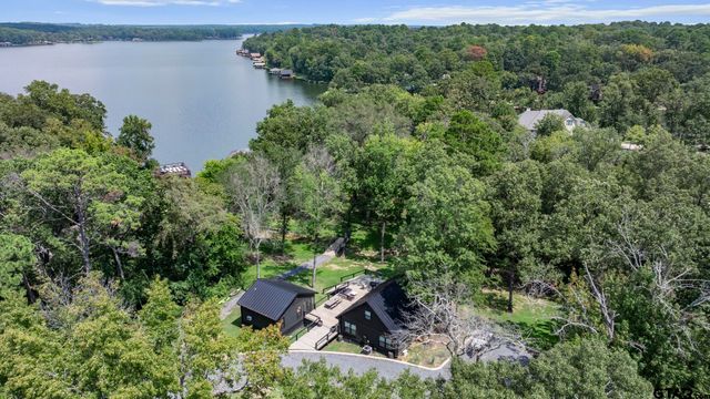 303 Palo Duro St, Scroggins, TX 75480