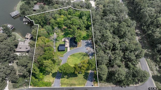 303 Palo Duro St, Scroggins, TX 75480