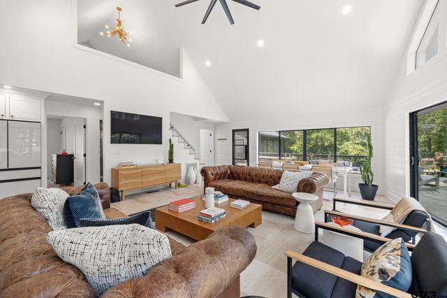 303 Palo Duro St, Scroggins, TX 75480