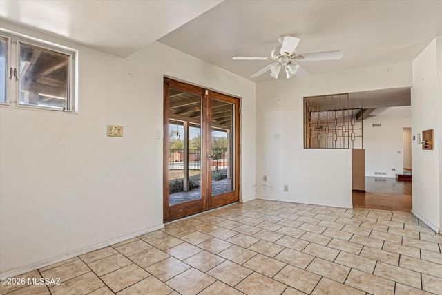 9240 E Sierra Street, Tucson, AZ 85710