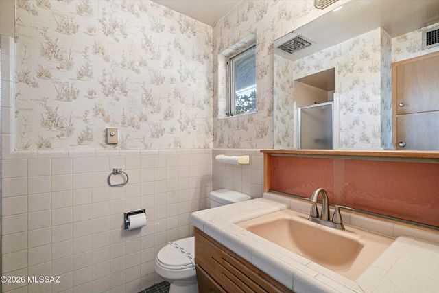 9240 E Sierra Street, Tucson, AZ 85710