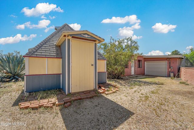 9240 E Sierra Street, Tucson, AZ 85710