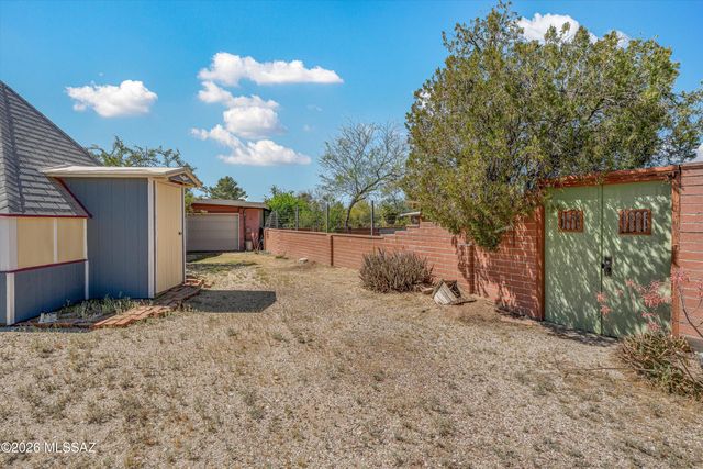 9240 E Sierra Street, Tucson, AZ 85710