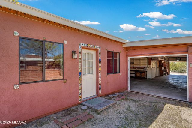 9240 E Sierra Street, Tucson, AZ 85710