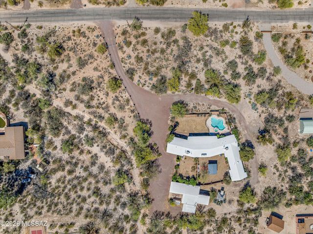 9240 E Sierra Street, Tucson, AZ 85710