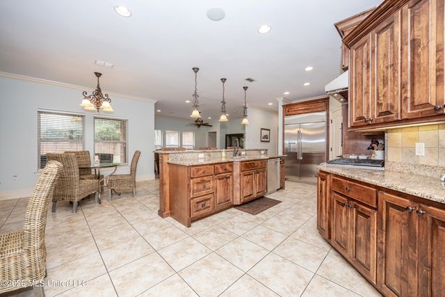 2119 Whitney Oaks Drive, Ocean Springs, MS 39564