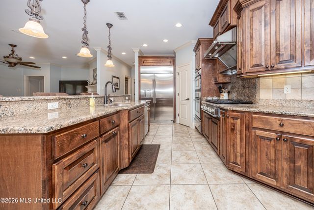 2119 Whitney Oaks Drive, Ocean Springs, MS 39564