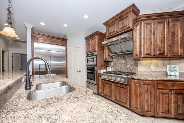 2119 Whitney Oaks Drive, Ocean Springs, MS 39564