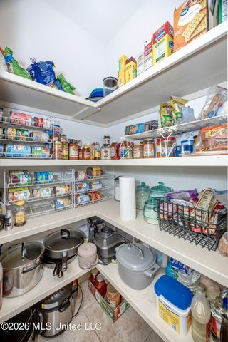 2119 Whitney Oaks Drive, Ocean Springs, MS 39564