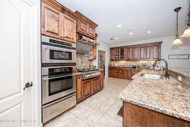 2119 Whitney Oaks Drive, Ocean Springs, MS 39564